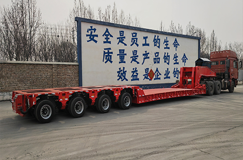 分体鹅颈半挂车